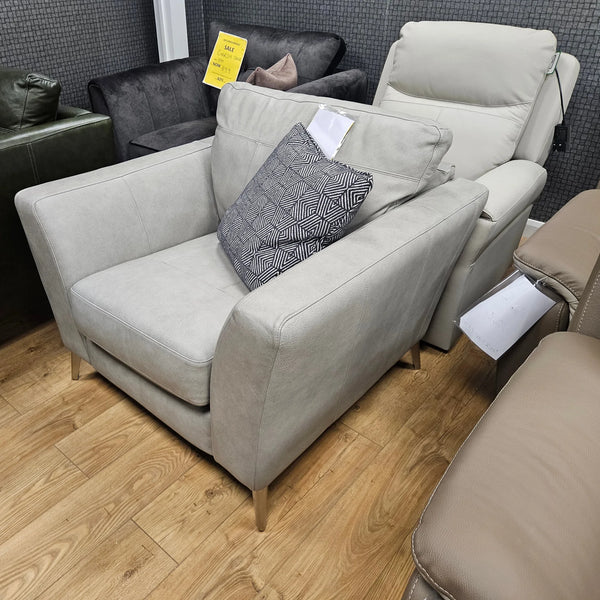 Clearance Fowey Hide Chair