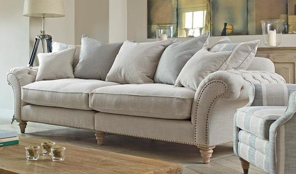 Kenton Loveseat
