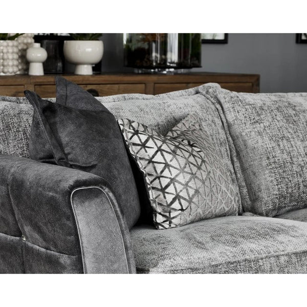Garda Arm Chair