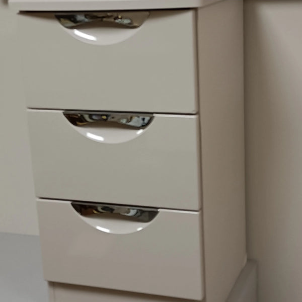 Clearance Castel 3 Drawer Locker
