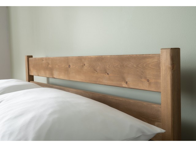 Lympstone 4ft6 Double Oak Bed Frame